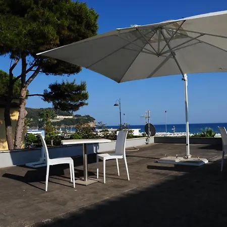 Serapo Bay B&B Bed and Breakfast Γκαέτα